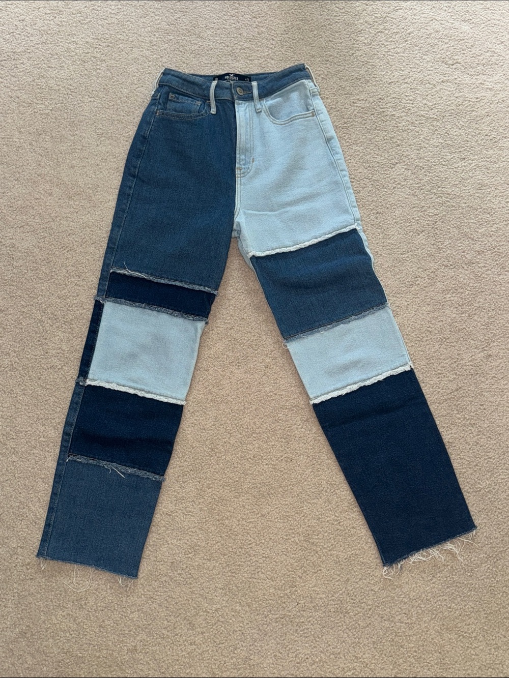 NWOT Hollister Vintage Patchwork Two-Tone Straight Leg Women's Jeans in Size 0